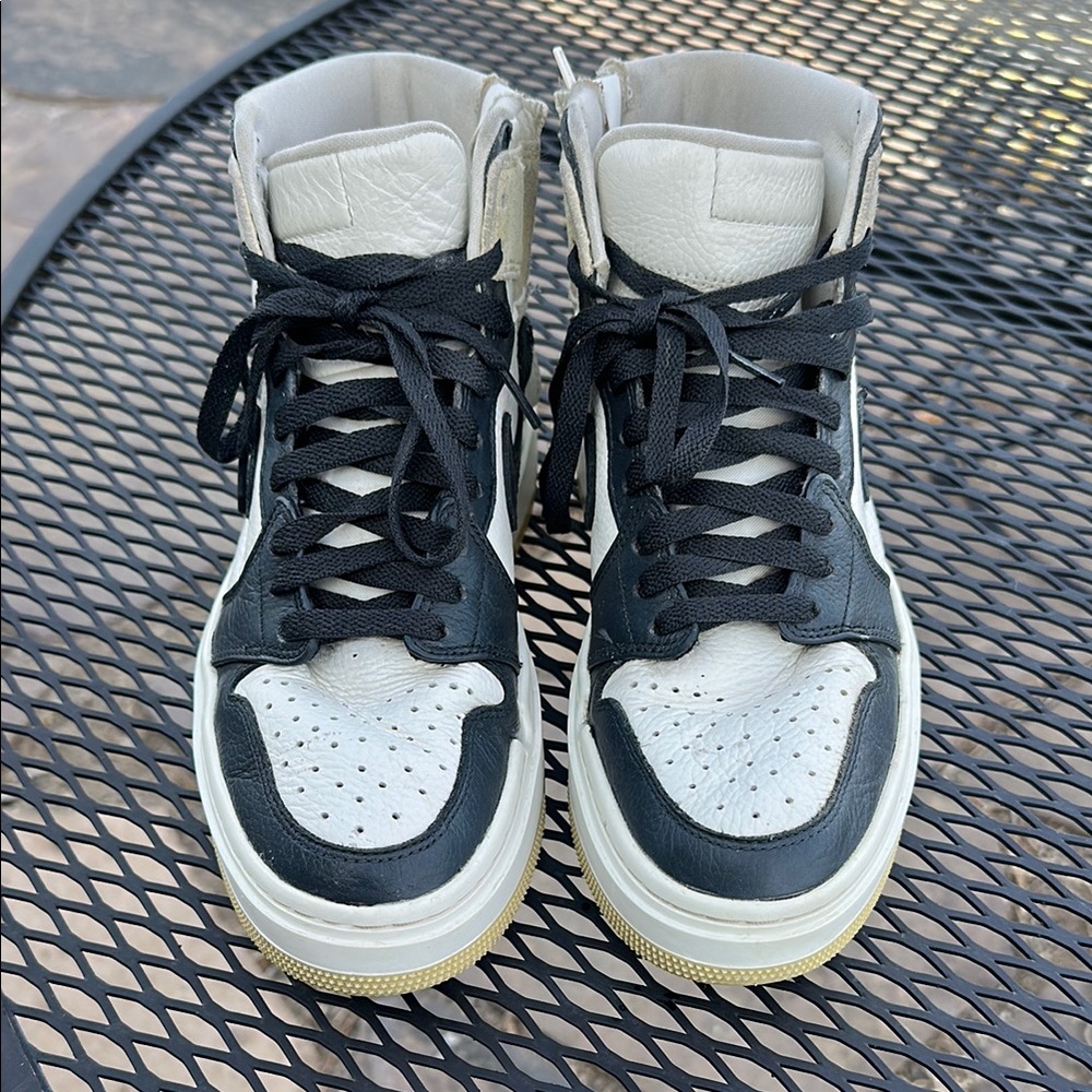Navy and Tan platform high top Jordan elevate size 8 CLEAN